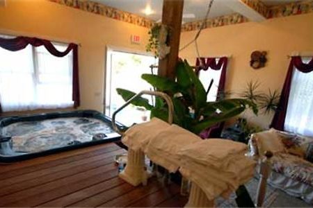 The Lion And The Rose Bed & Breakfast Whitefield Ngoại thất bức ảnh
