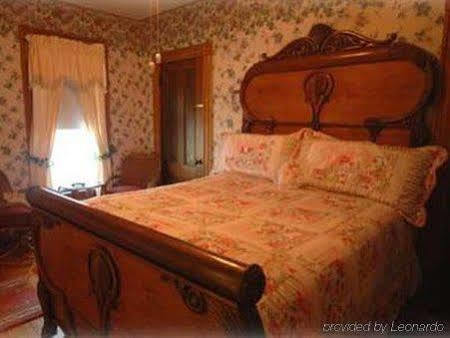 The Lion And The Rose Bed & Breakfast Whitefield Phòng bức ảnh